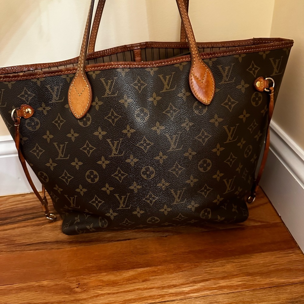Louis Vuitton Neverfull Handbag😍
